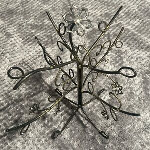 Floral jewelry holder